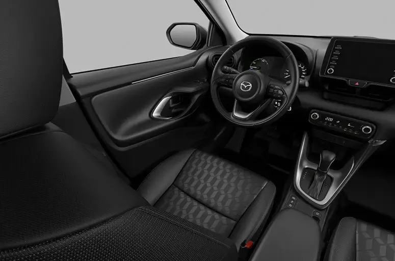1669753707500_mazda-2-interni-2
