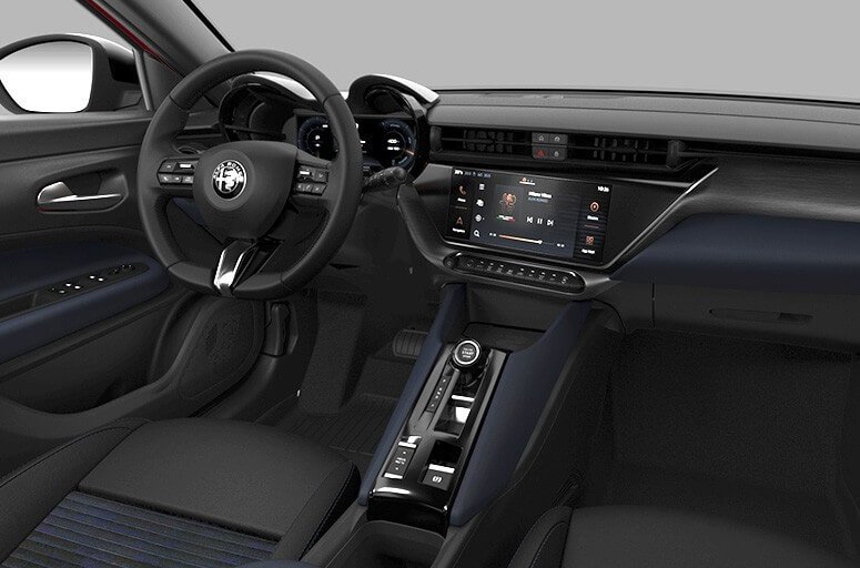 1715686829393_alfa-romeo-junior-interni-1